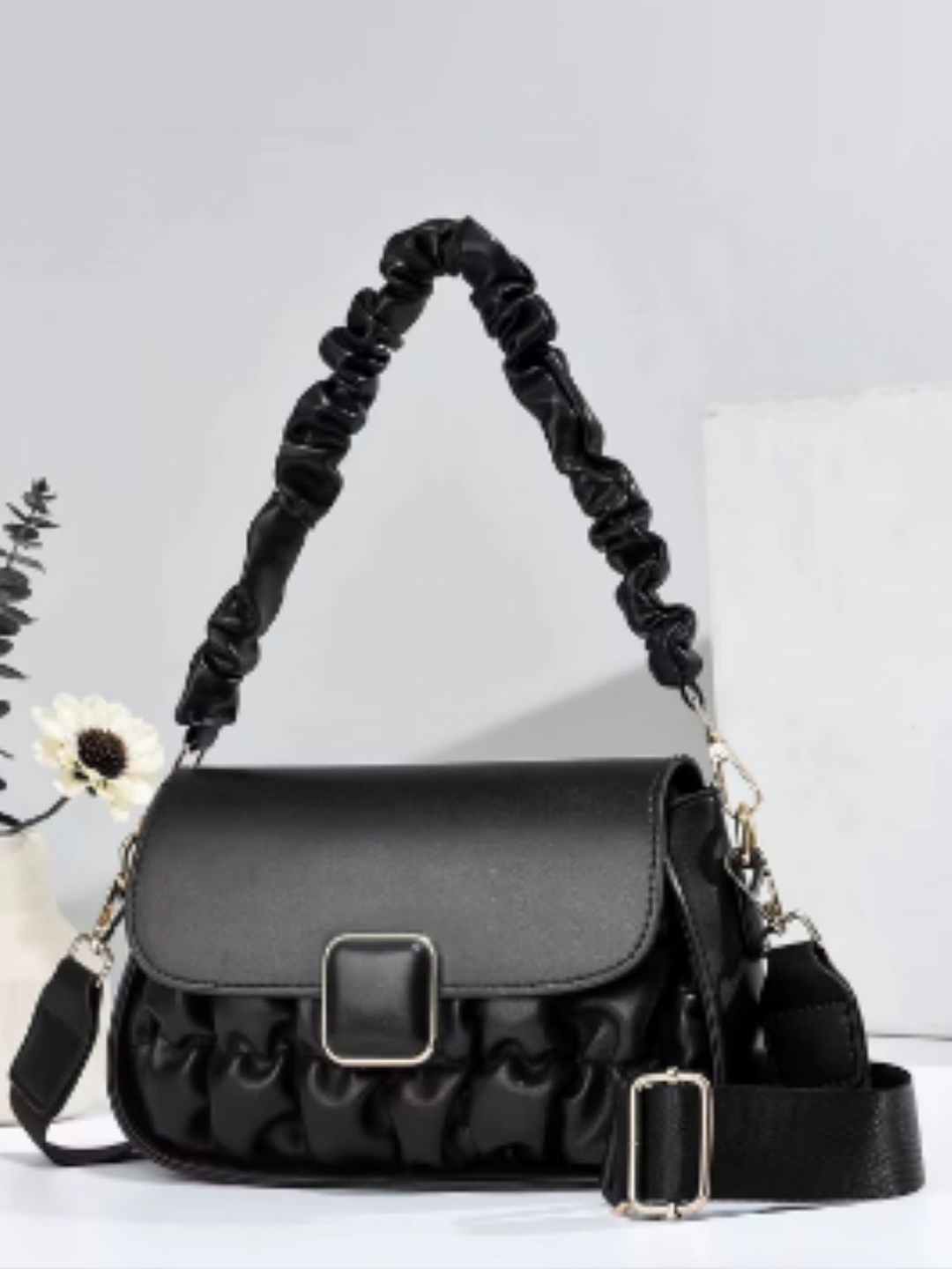 

CARRY CARAT Colourblocked Structured Handheld Bag with Tasselled, Black
