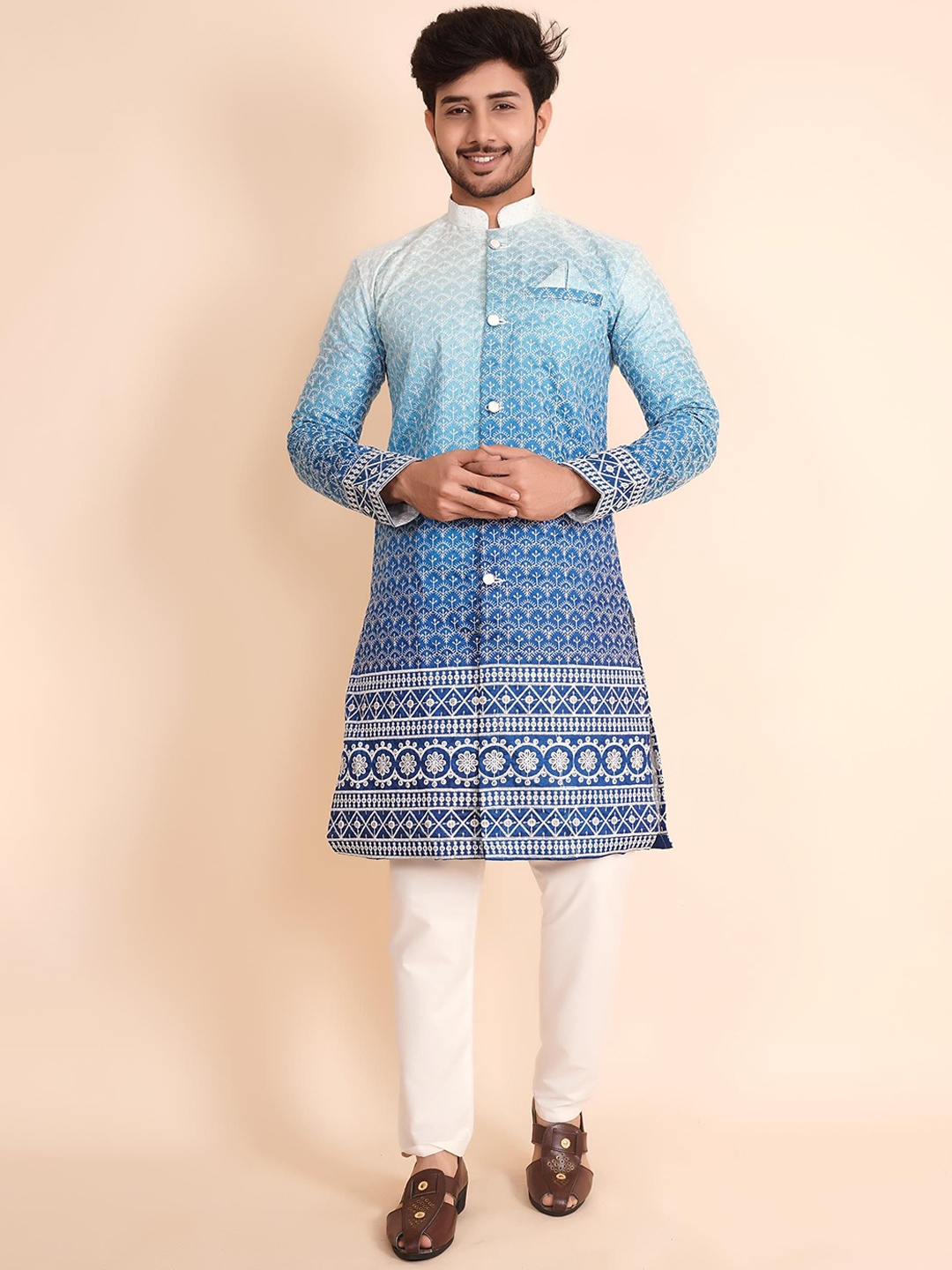 

BLURR Geometric Embroidered Thread Work Mandarian Collar Straight Kurta, Blue