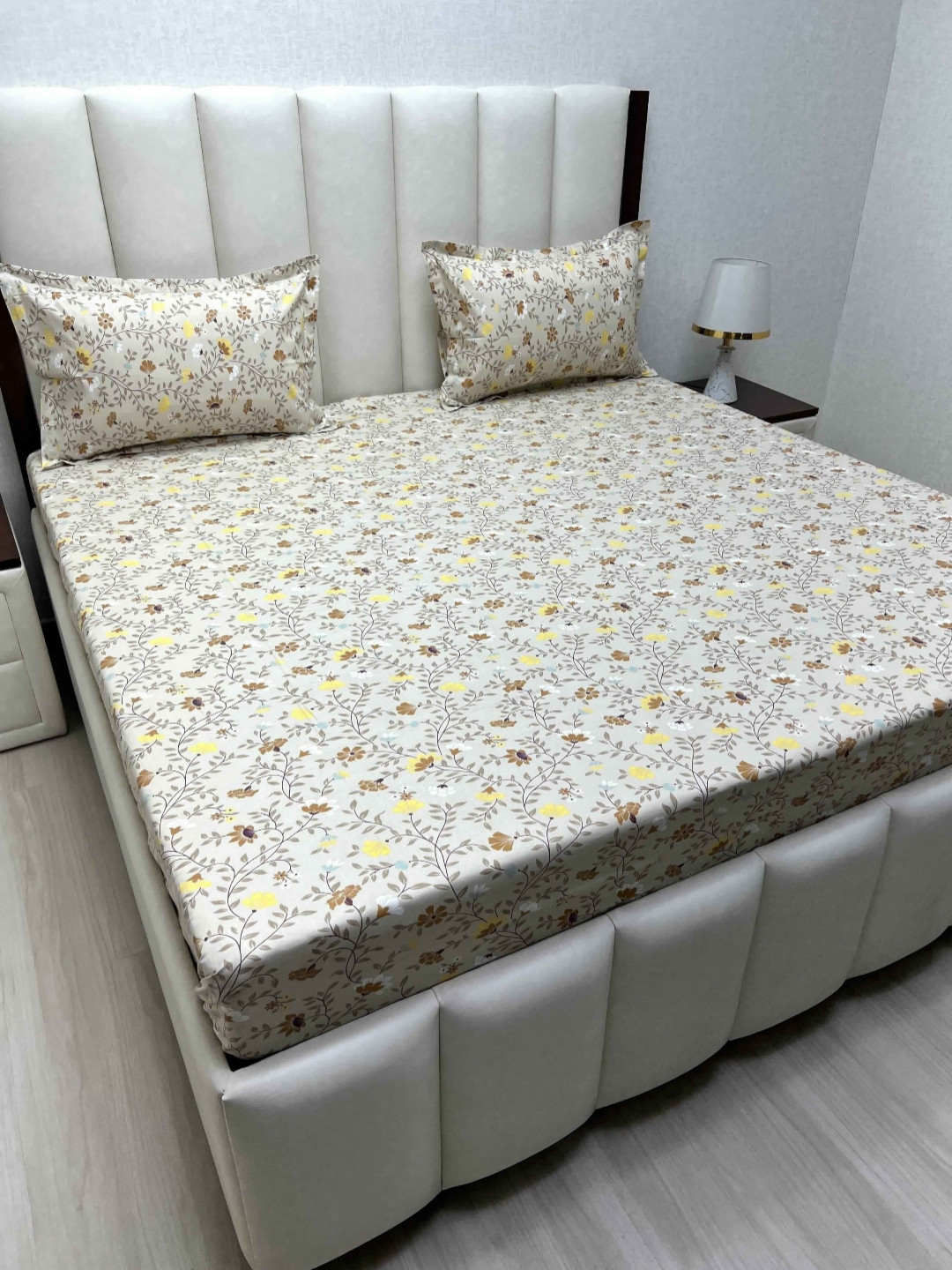 

Pure Decor Velar Brown & Yellow Printed Cotton 230 TC King Bedsheet Set 2.74 m x 3.04m
