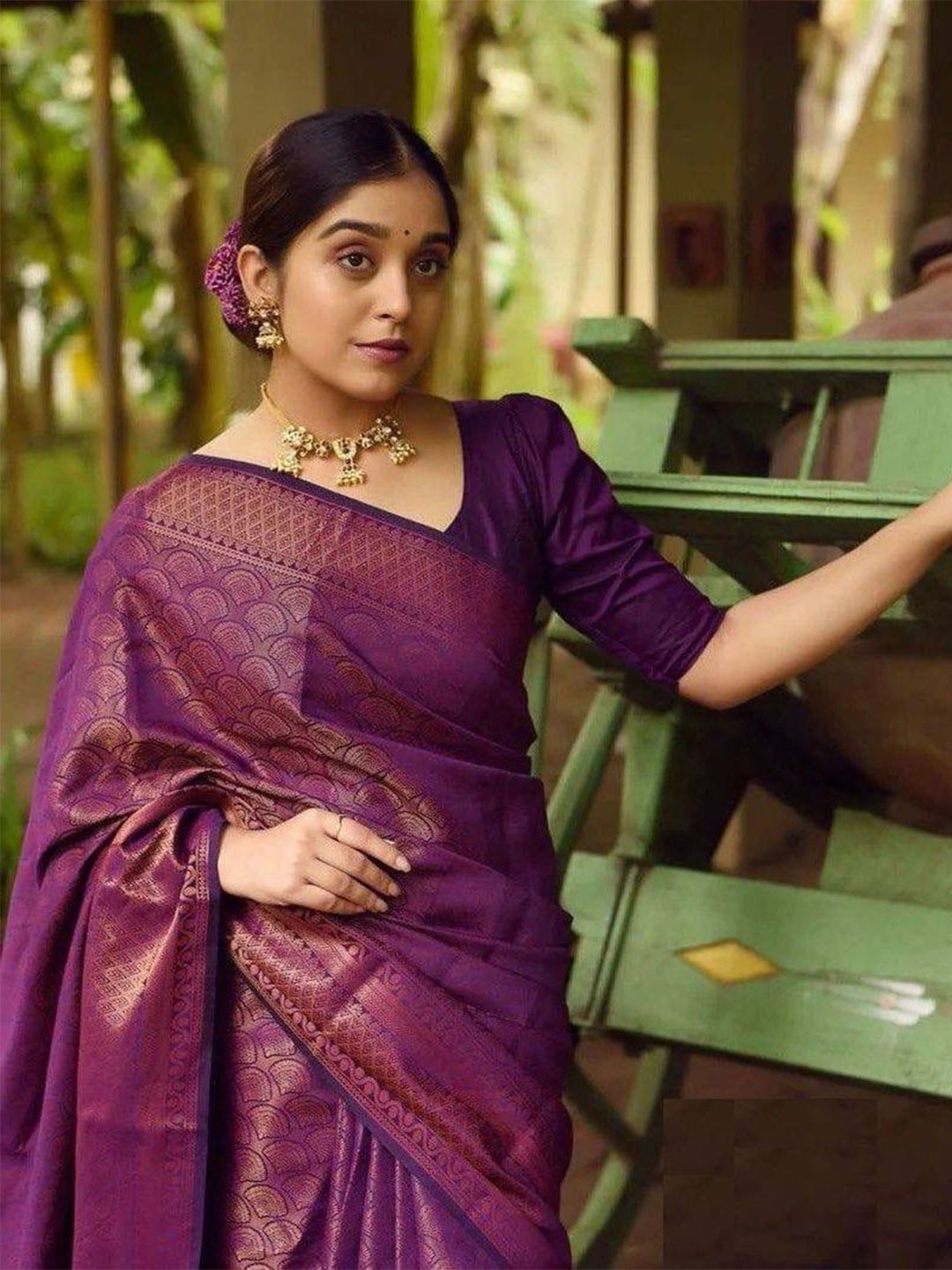 

A TO Z CART Woven Design Zari Pure Silk Banarasi Saree, Purple
