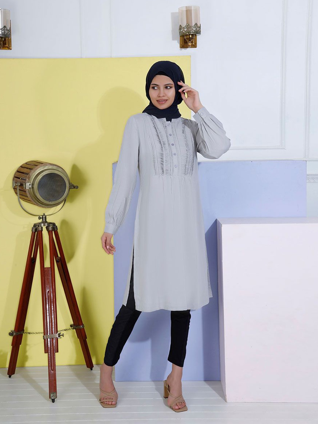 

IDH London Puff Sleeve Top, Grey