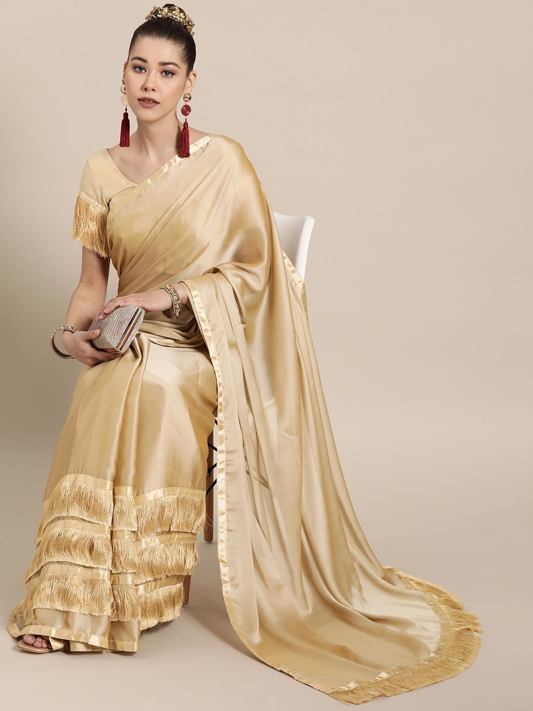 

DIVASTRI Pure Georgette Ruffles Saree, Beige