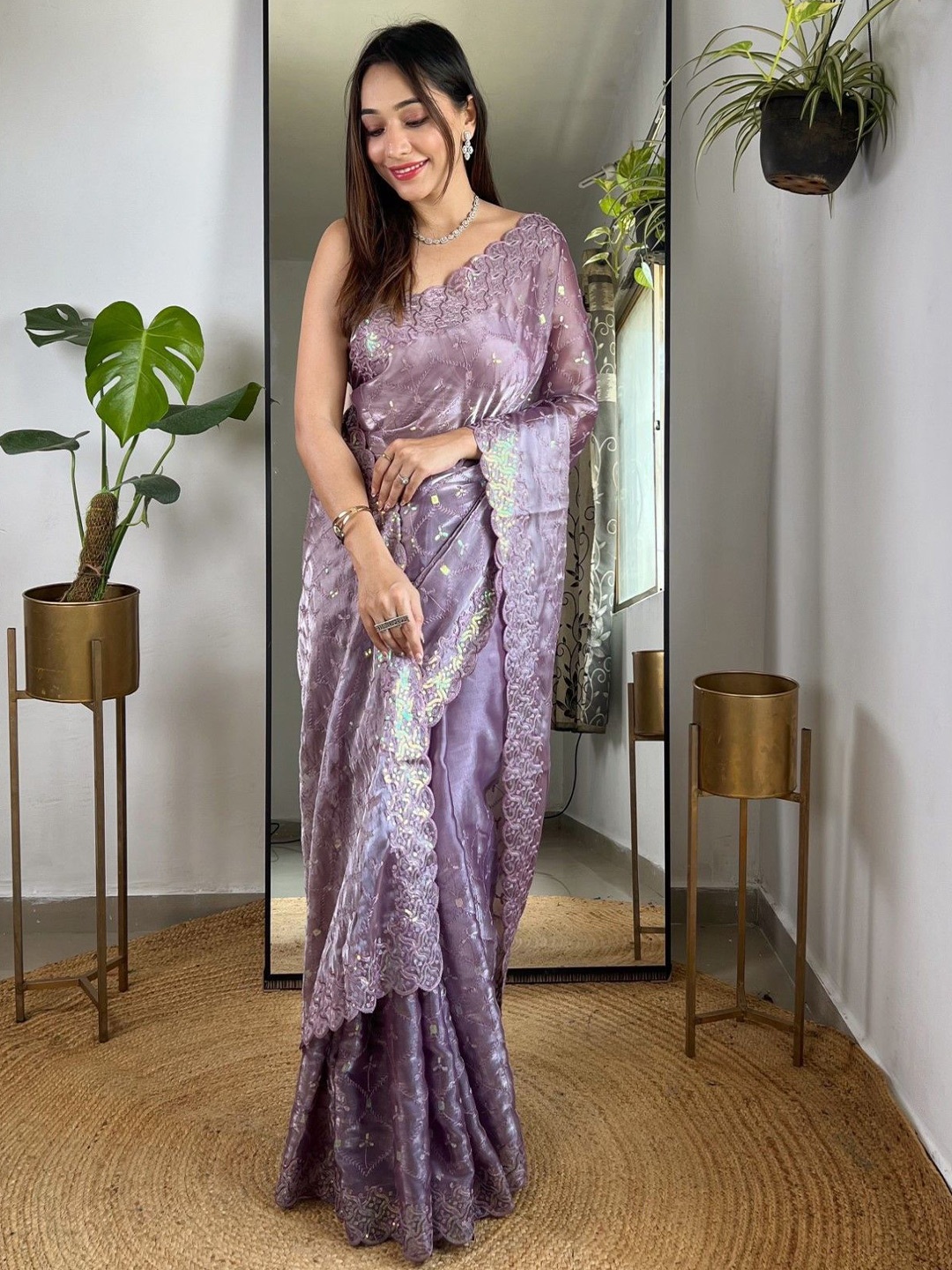 

Mitera Embellished Embroidered Silk Blend Saree, Lavender