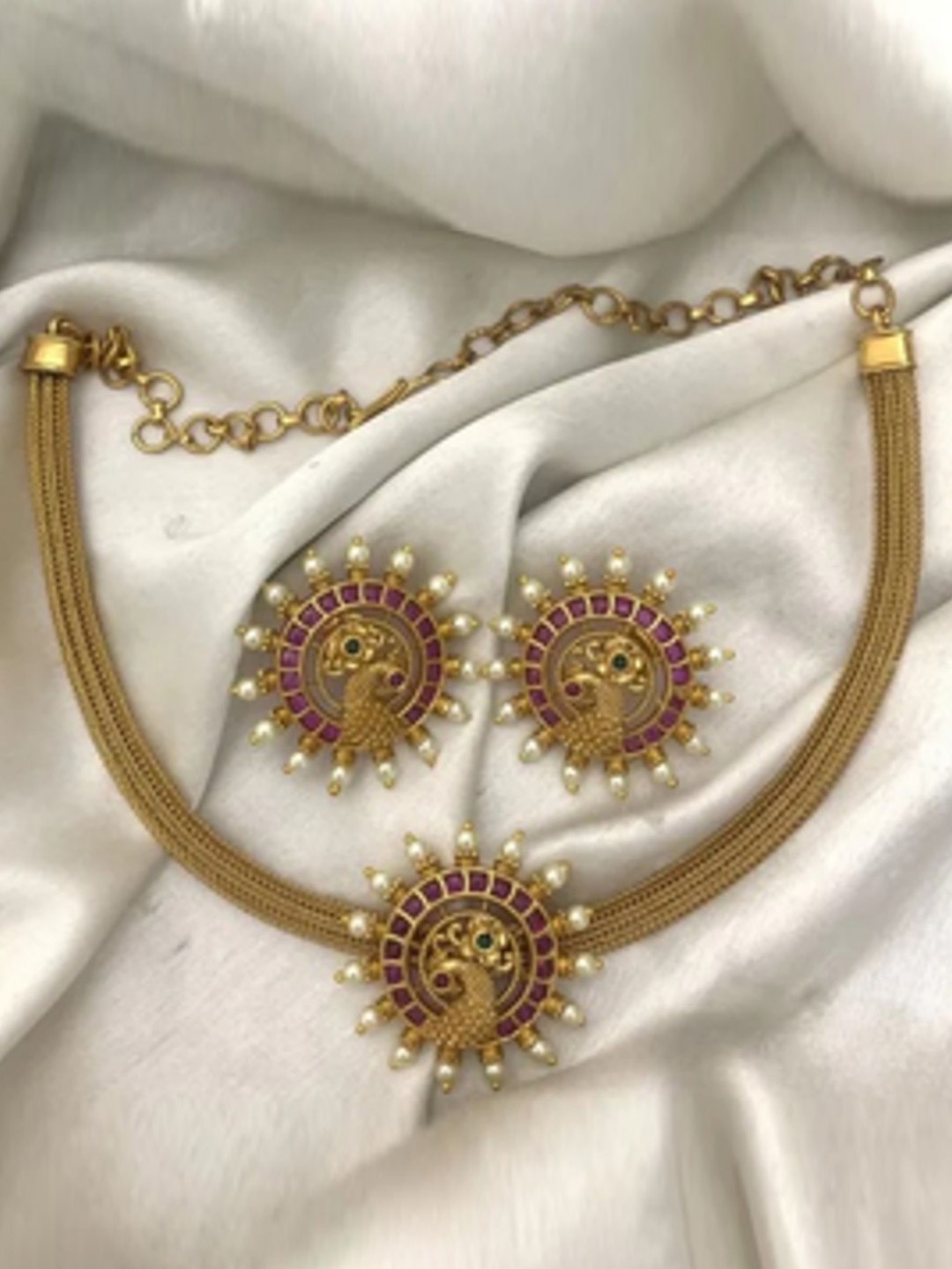 

ROFARWORD Gold Plated Cubic Zirconia Stone Studded & Artificial Beaded Jewellery Set