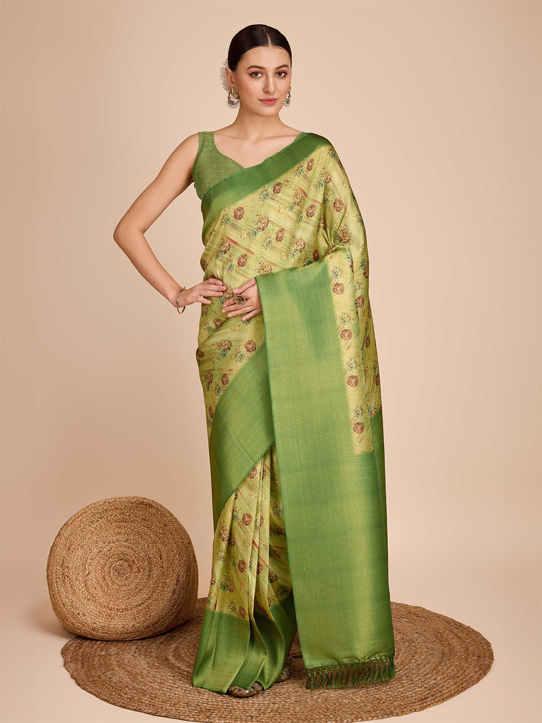 

DIVASTRI Woven Design Zari Ready to Wear Kanjeevaram Saree, Green