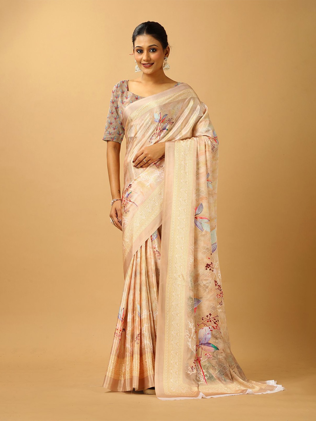 

A.V.M. SILK MILLS Floral Pure Crepe Saree, Gold