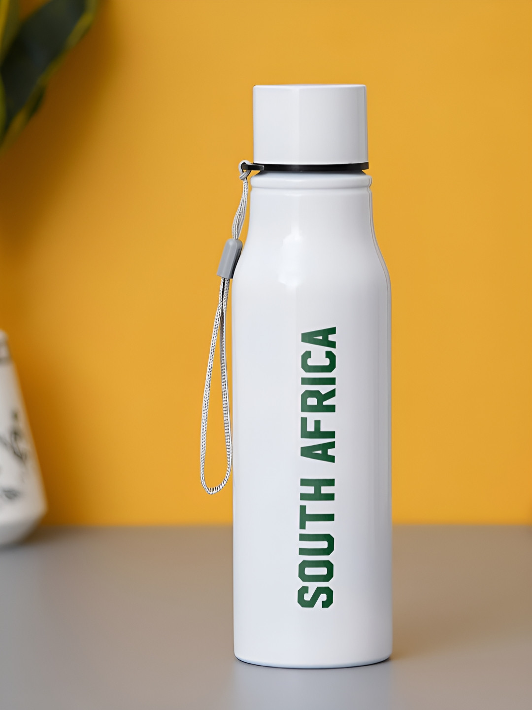 

FanCode Green & White Stainless Steel Typography Single Wall Vacuum Water Bottle 750 ml