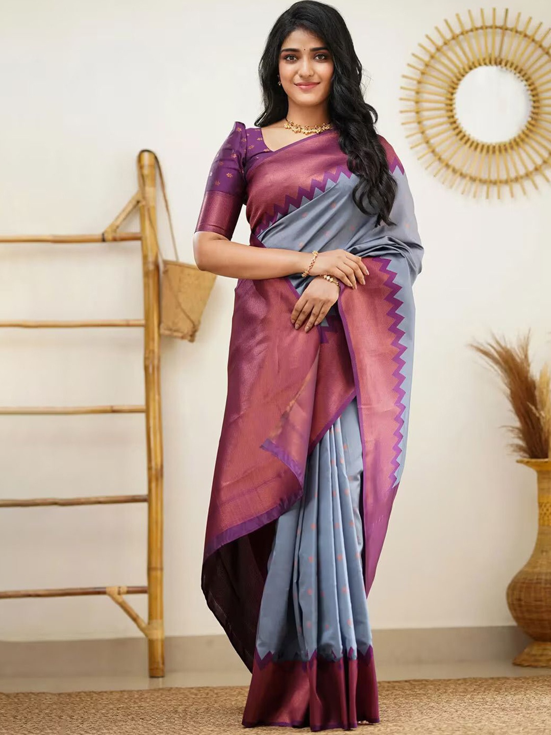 

JULEE Woven Design Zari Pure Silk Banarasi Saree, Grey