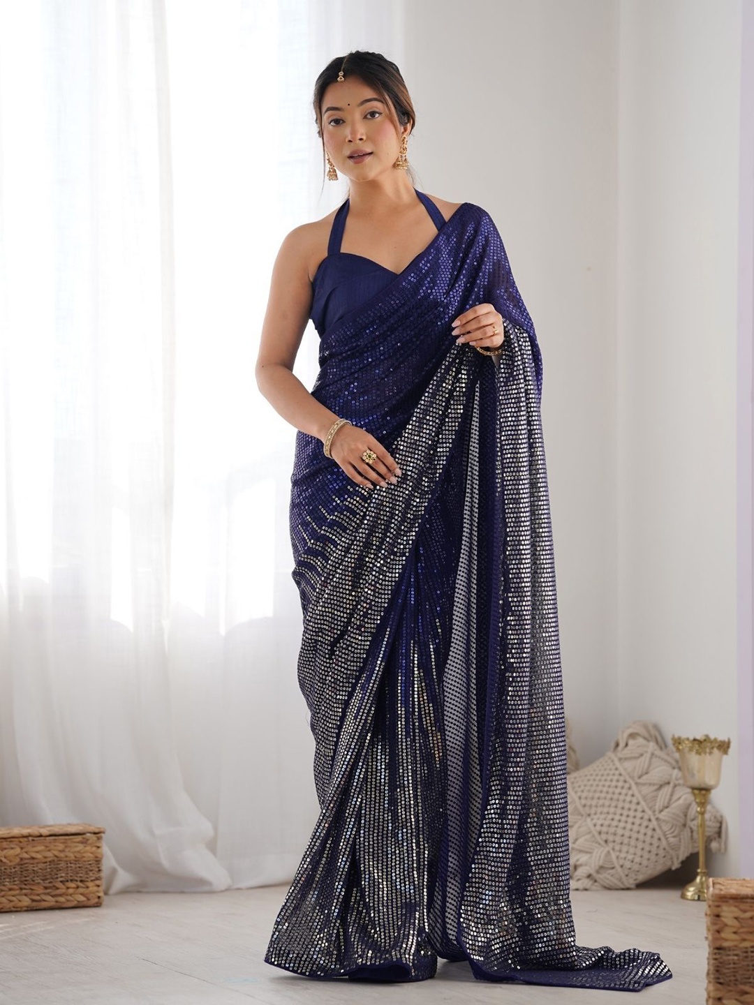 

ODETTE Embellished Saree With Unstitched Blouse, Blue