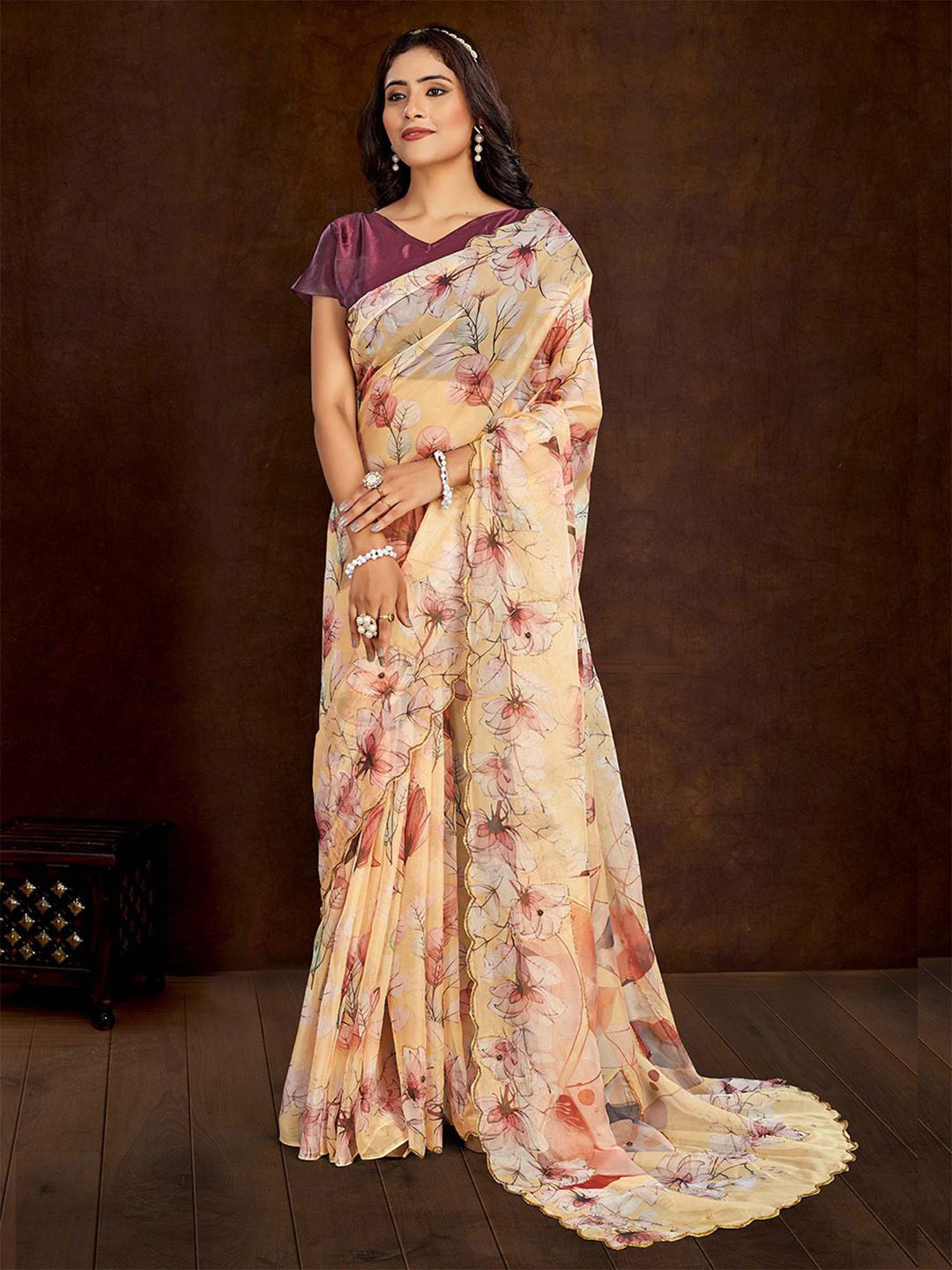 

Anouk Floral Organza Saree, Beige