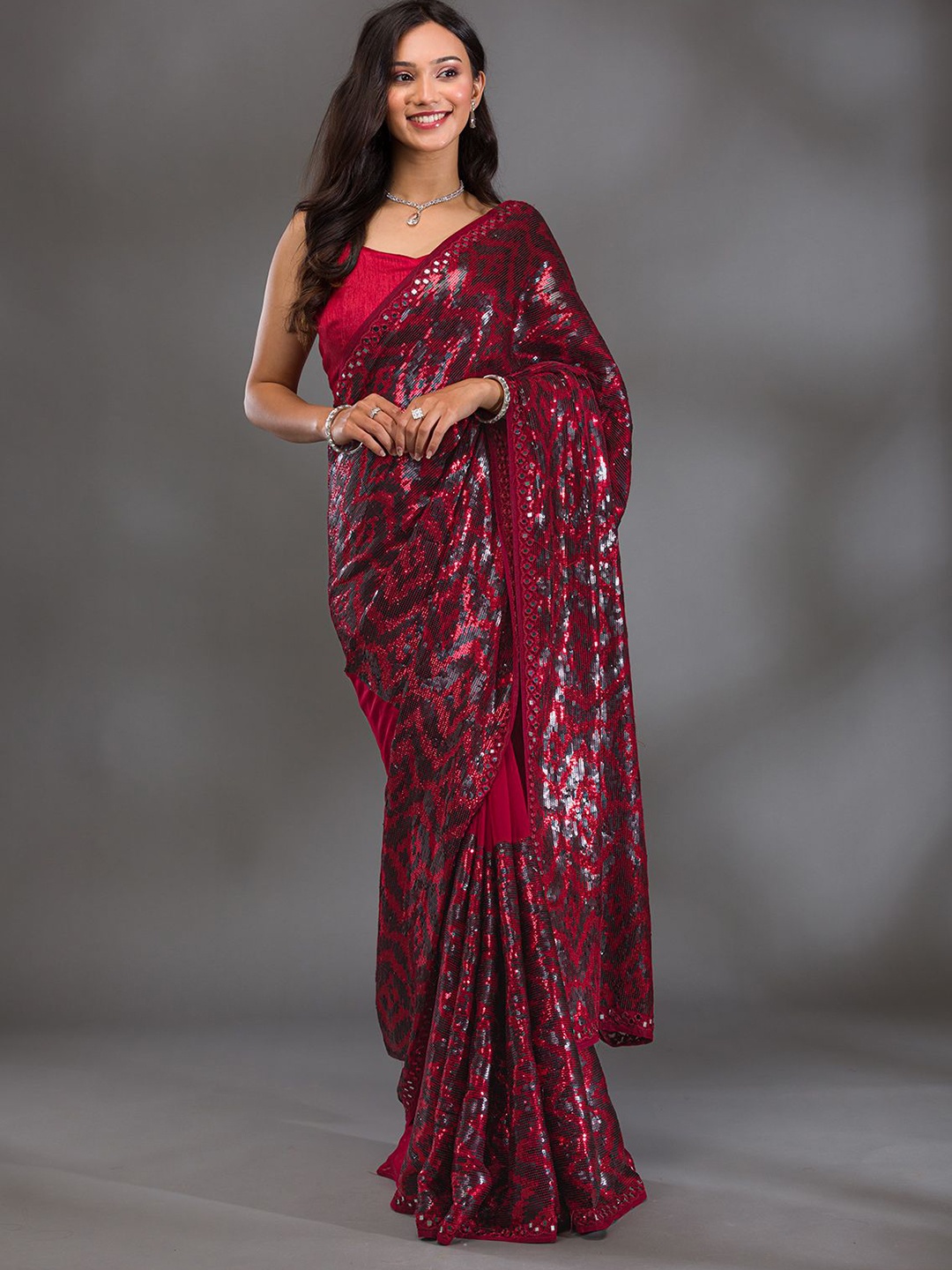 

Koskii Maroon Sequins Georgette Saree, Red