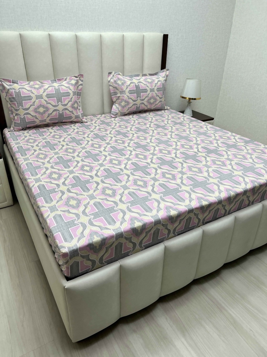 

Pure Decor Velar Pink & Grey Geometric Printed 380 TC King Bedsheet Set 2.74 m x 3.04 m