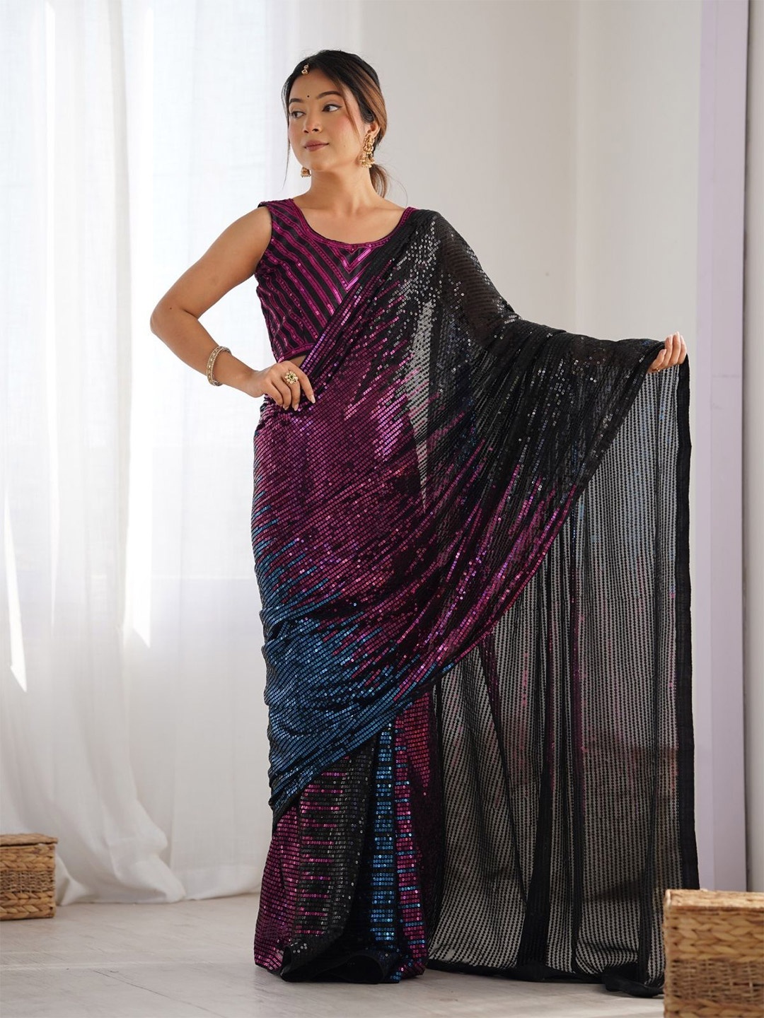

ODETTE Embellished Sequinned Saree, Black