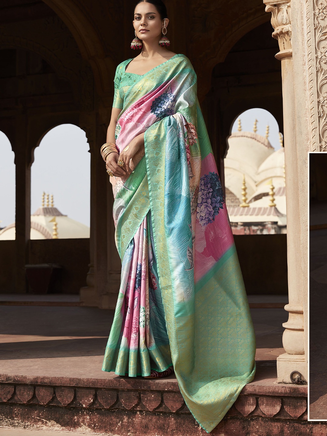 

Mitera Woven Design Zari Handloom Saree, Green
