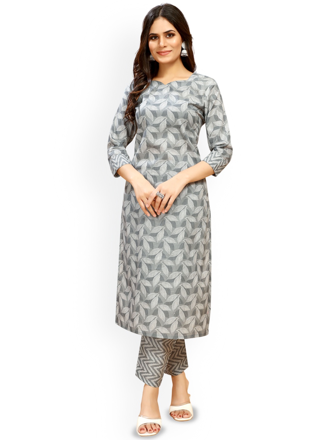 

Moda Rapido Women Floral Printed Pure Cotton Straight Kurta With Trousers, Grey