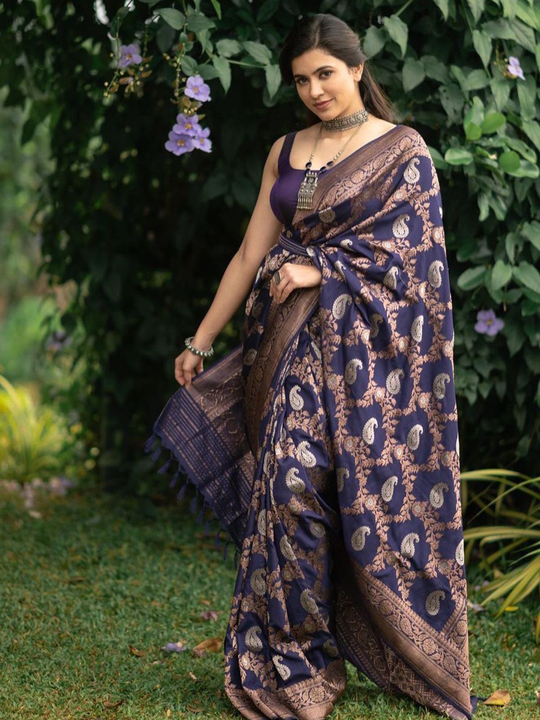 

A TO Z CART Woven Design Zari Pure Silk Banarasi Saree, Navy blue