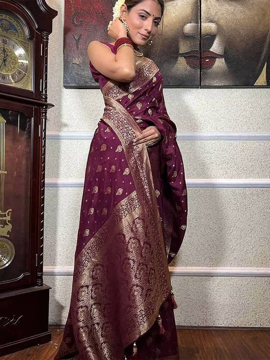 

JULEE Pure Silk Banarasi Saree, Burgundy
