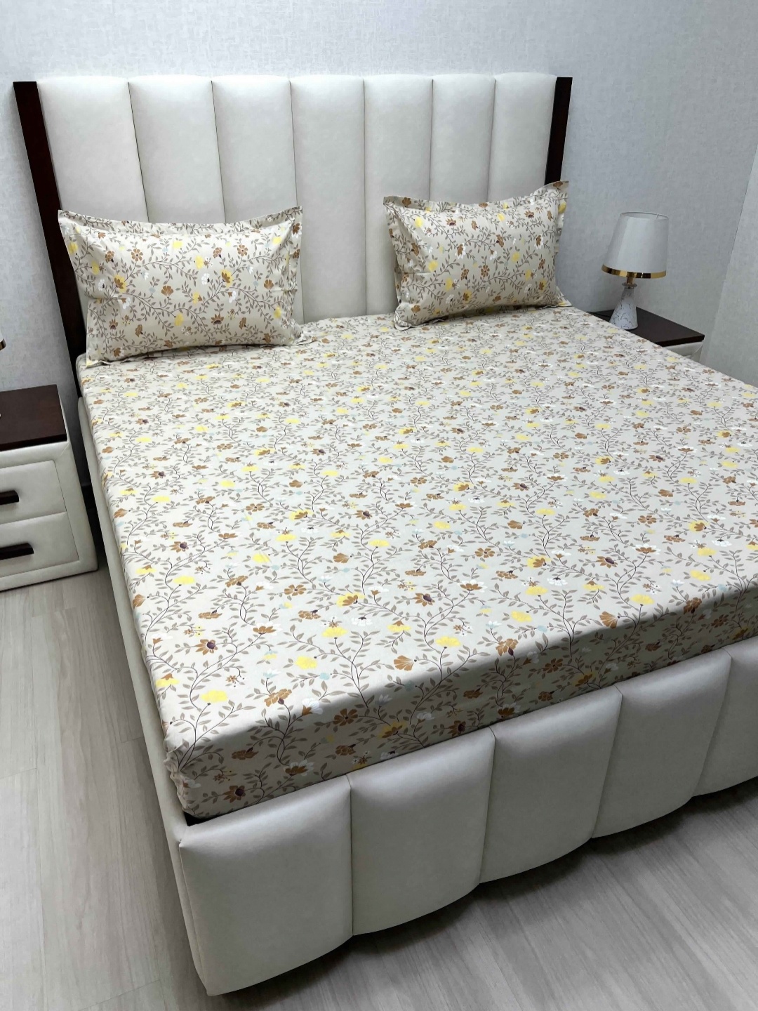 

Pure Decor Velar Cream Printed Cotton 220 TC Super King Size Bedsheet Set 2.74 m x 3.04 m