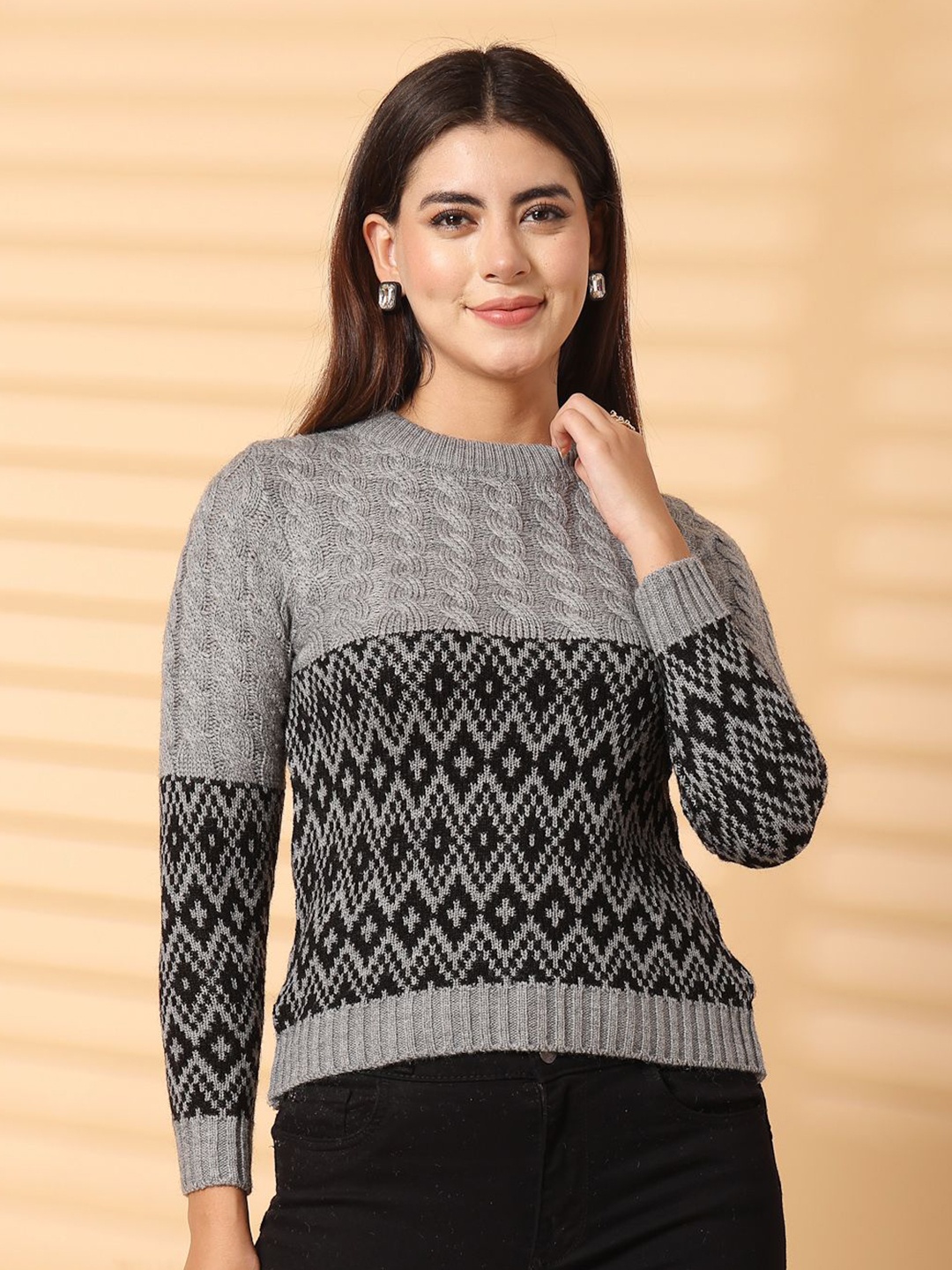 

Moda Rapido Geometric Halter Neck Woollen Top, Grey