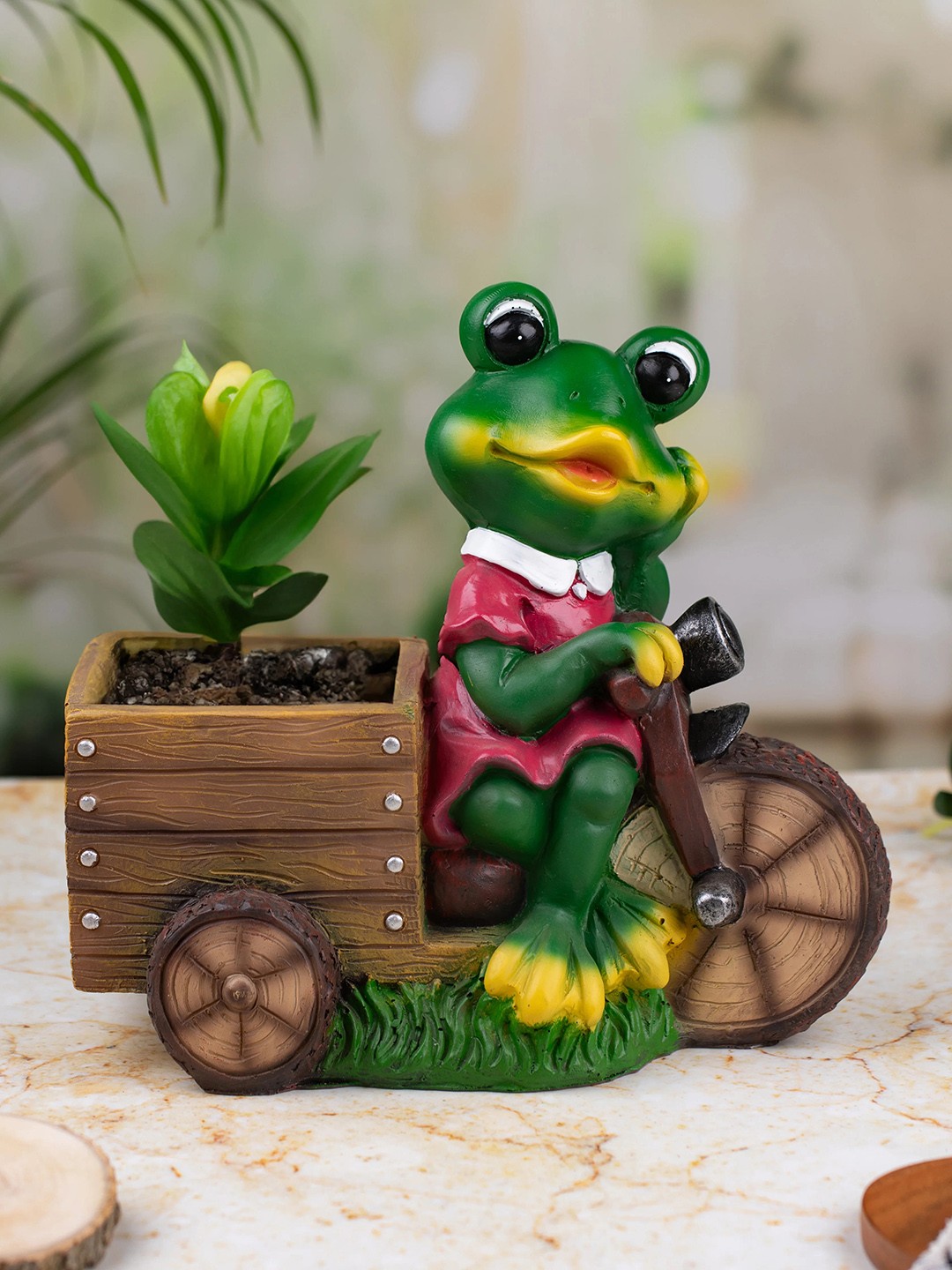 

TYOOHAR Pink & Green Wooden Frog Shaped Indoor Pot Planter