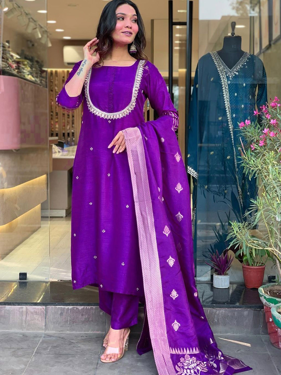 

Bought First Floral Embroidered Straight Thread Work Kurta With Trousers And Dupatta, Purple