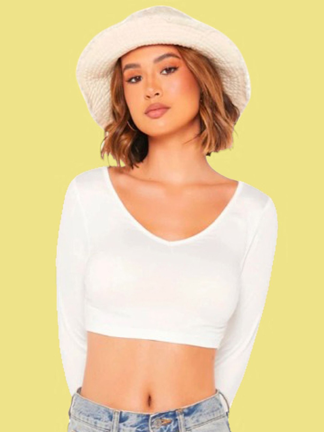 

Dream Beauty Women V-Neck Fitted Crop Top, White