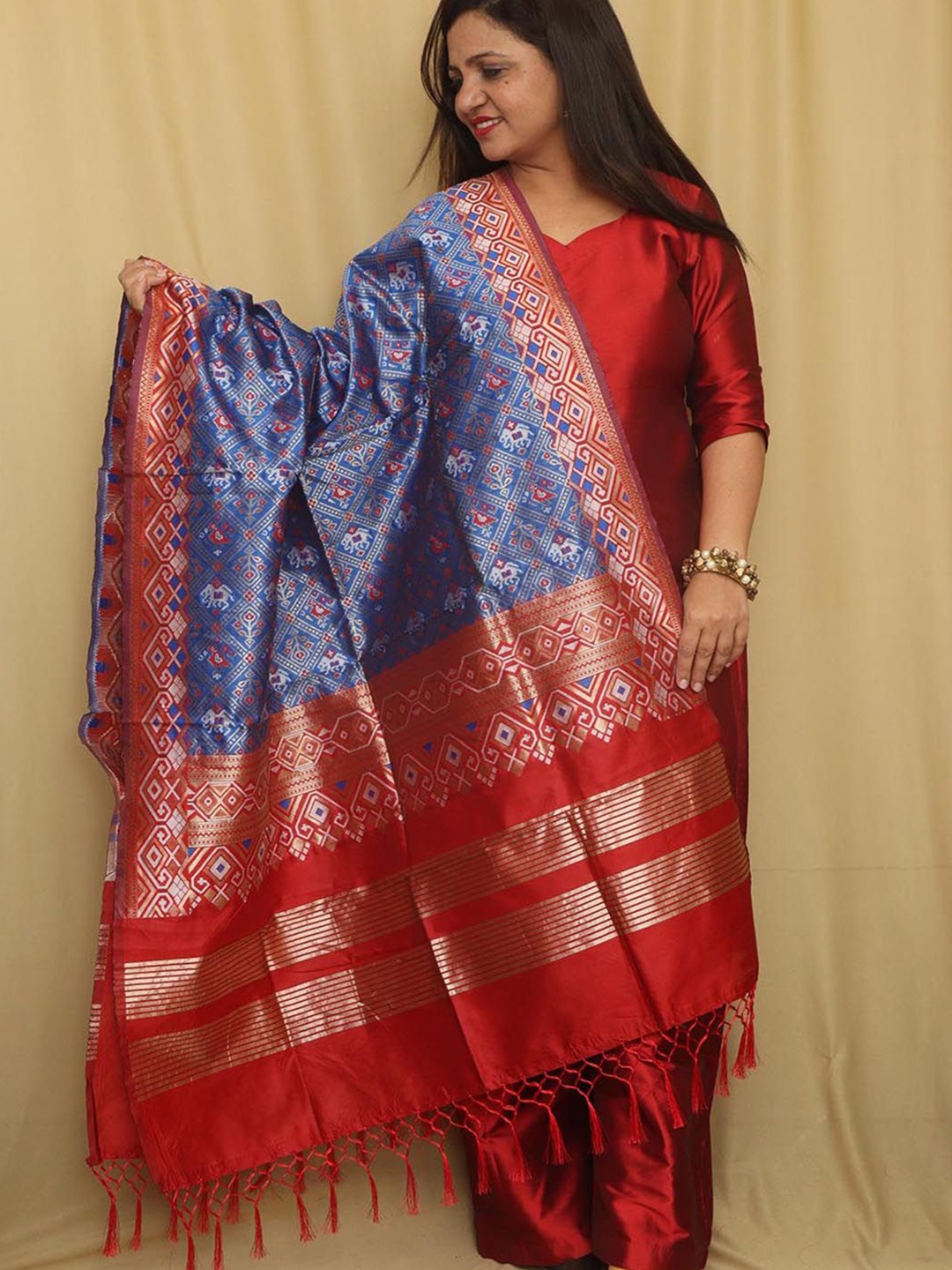 

Luxurionworld Ethnic Motifs Woven Design Dupatta with Zari, Blue