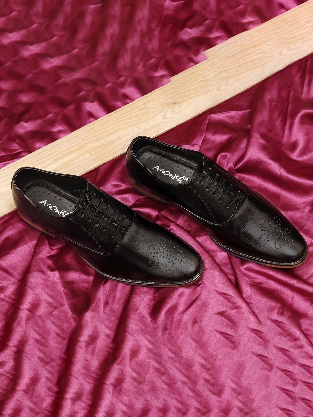 

ARAMISH Men Leather Formal Brogues, Black