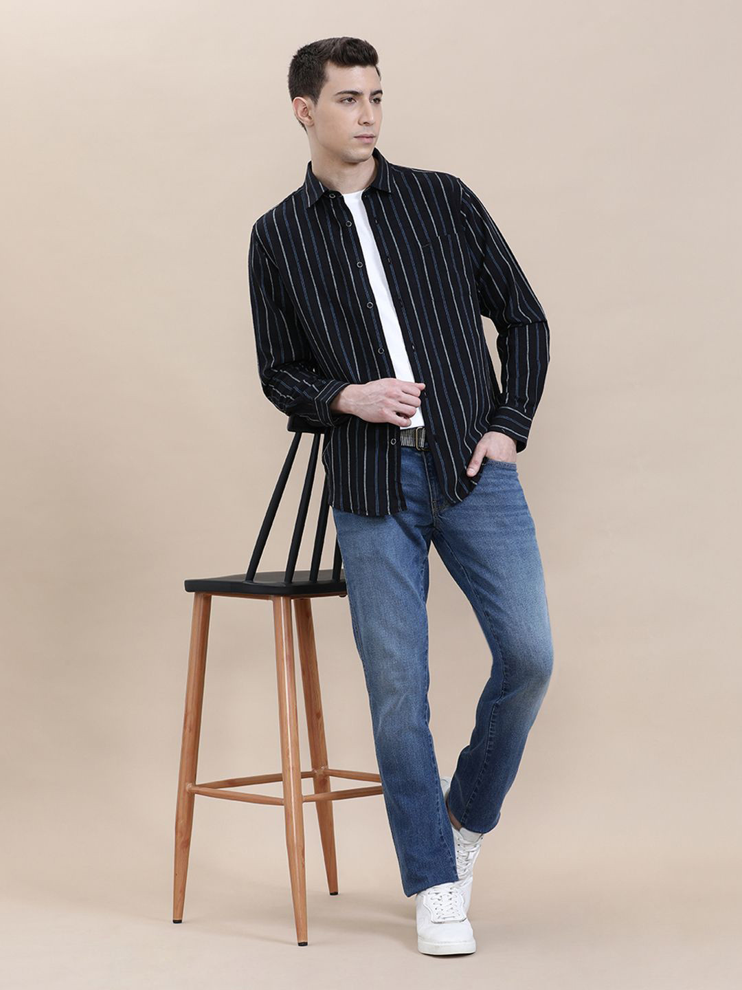 

Crocodile Men Linen Blend Striped Full Sleeve Shirt, Black