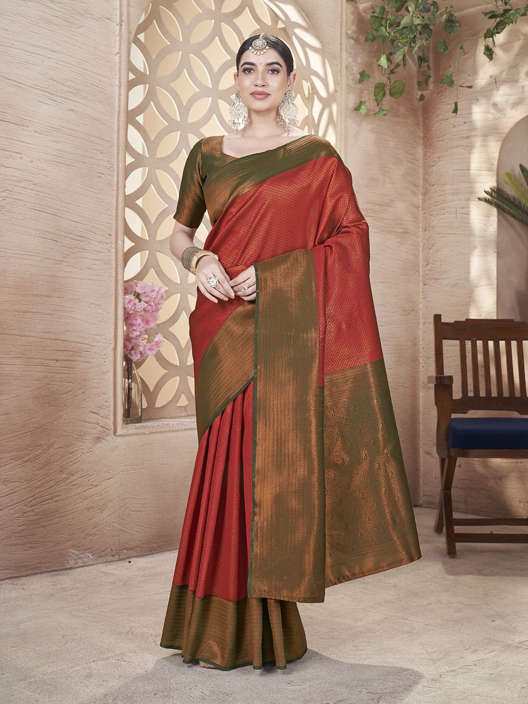 

Sangria Woven Design Saree With Blouse, Orange