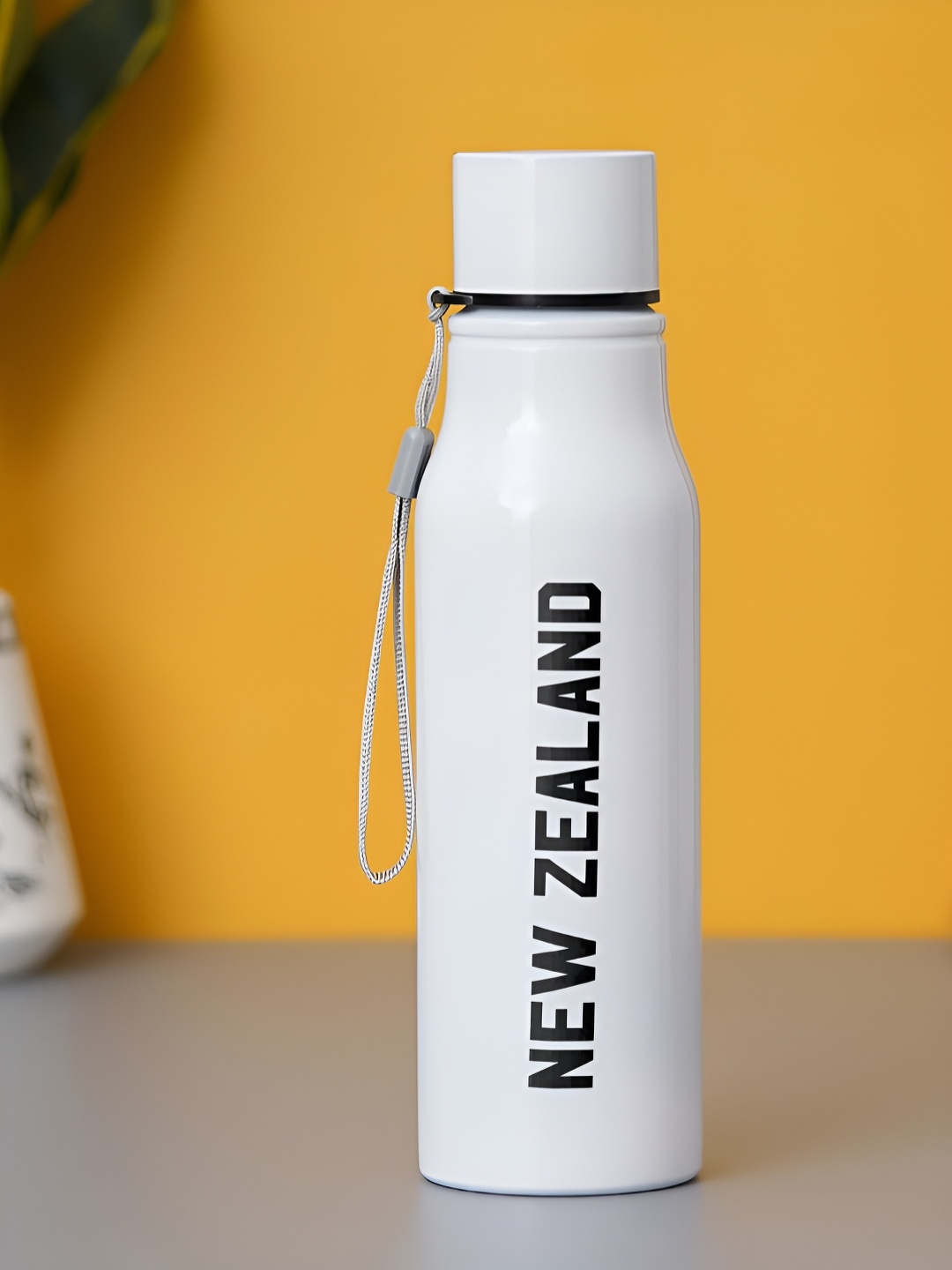 

FanCode White & Black Stainless Steel Typography Single Wall Vacuum Water Bottle 750 ml