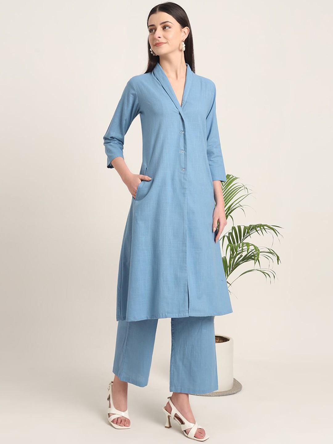 

Thevasa Boho Harmony V-Neck Flared Cotton Kurta, Blue
