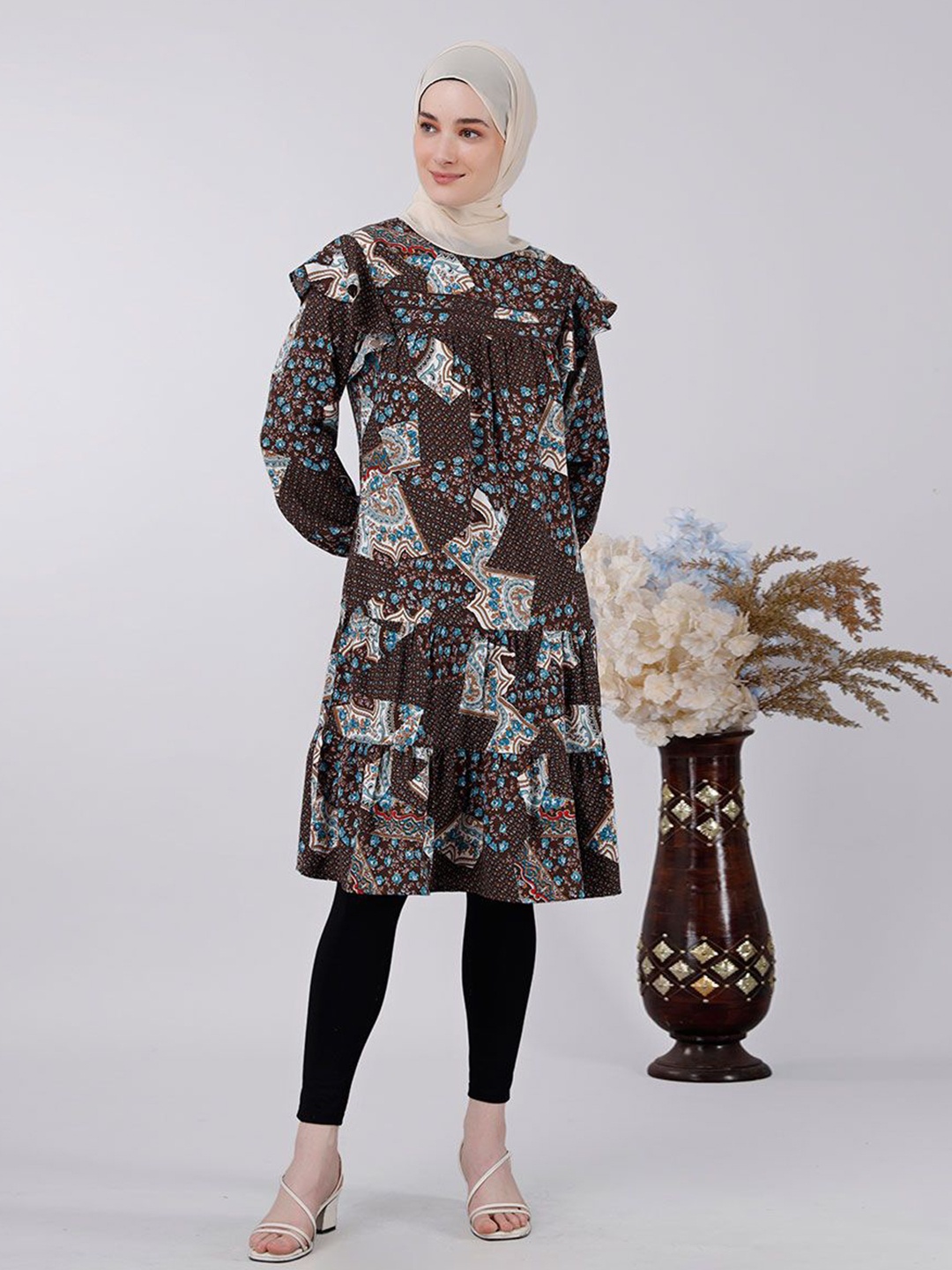 

IDH London Floral Print Top, Black
