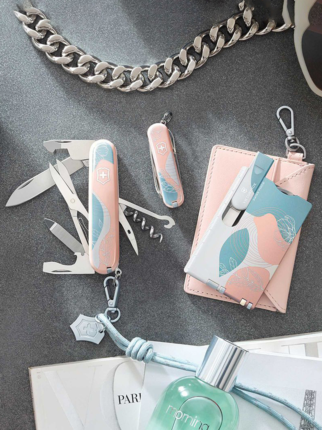 

Victorinox Swiss Knives Travel Accessory, Pink