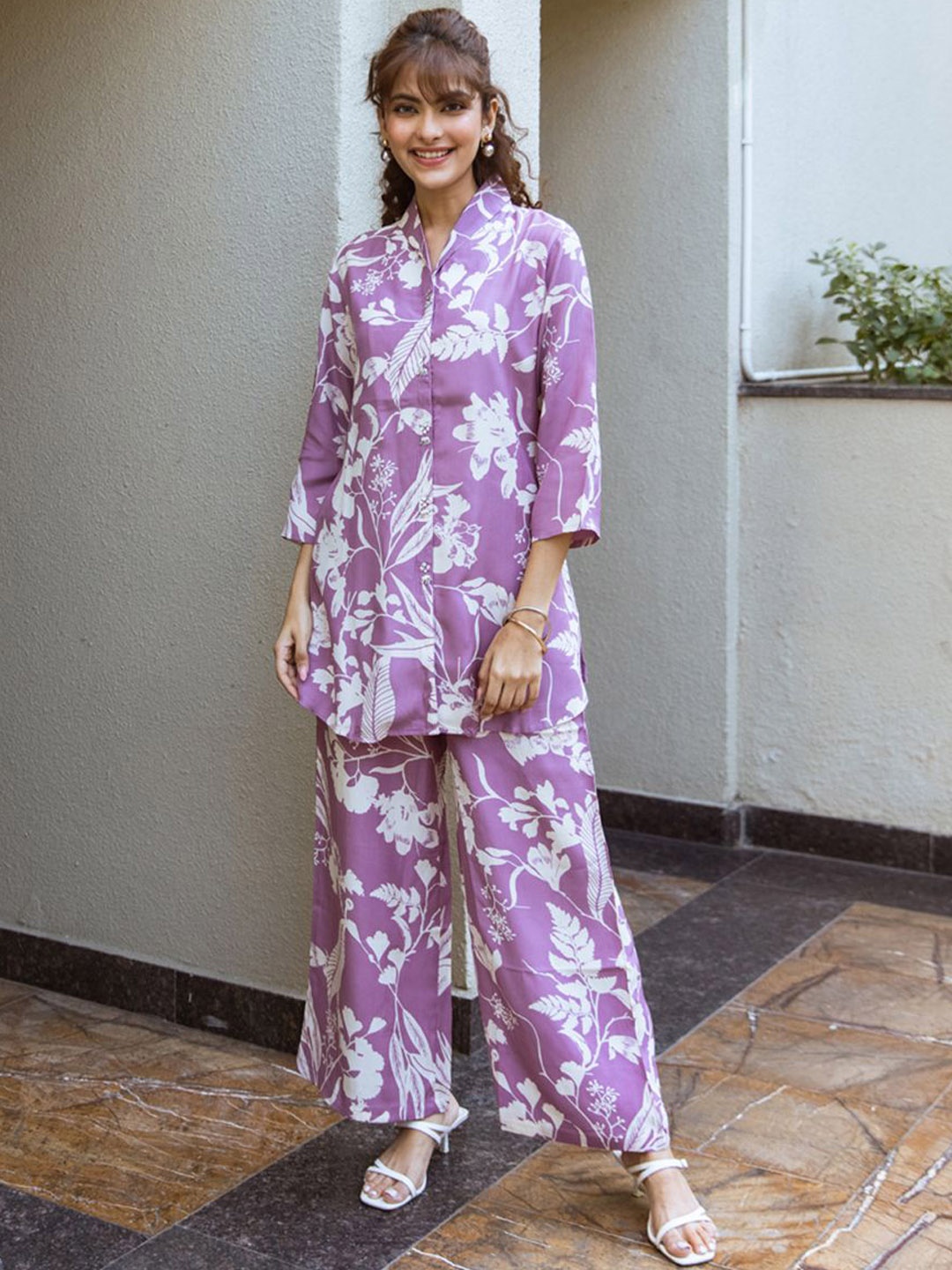 

ARAVALII Floral Printed Shirt With Palazzo, Lavender