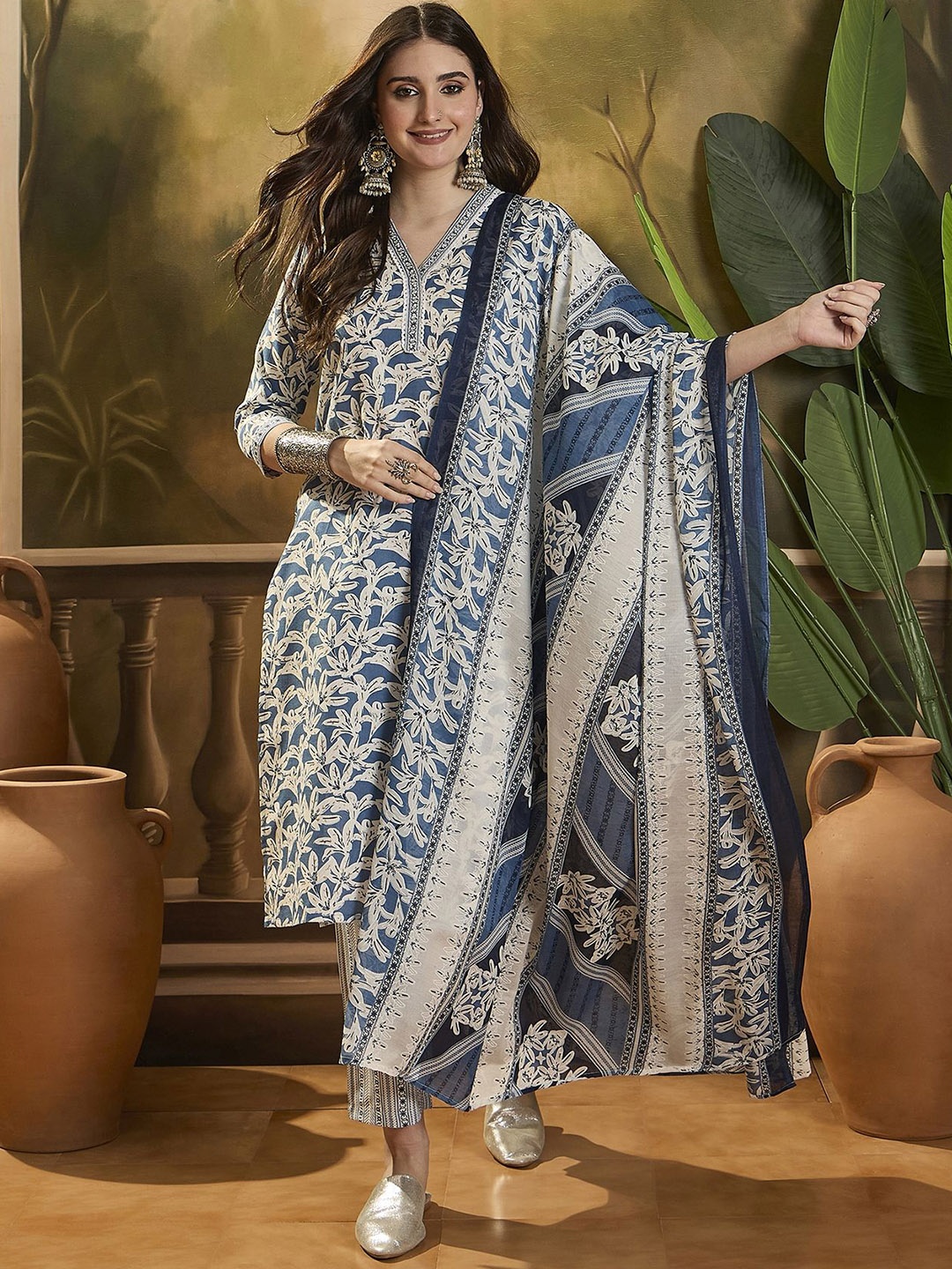 

Sangria Floral Printed V Neck Straight Kurta Trouser With Dupatta, Blue