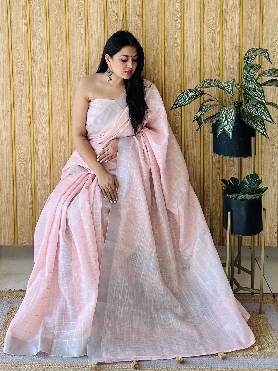 

Moda Rapido Woven Design Zari Silk Blend Saree, Pink
