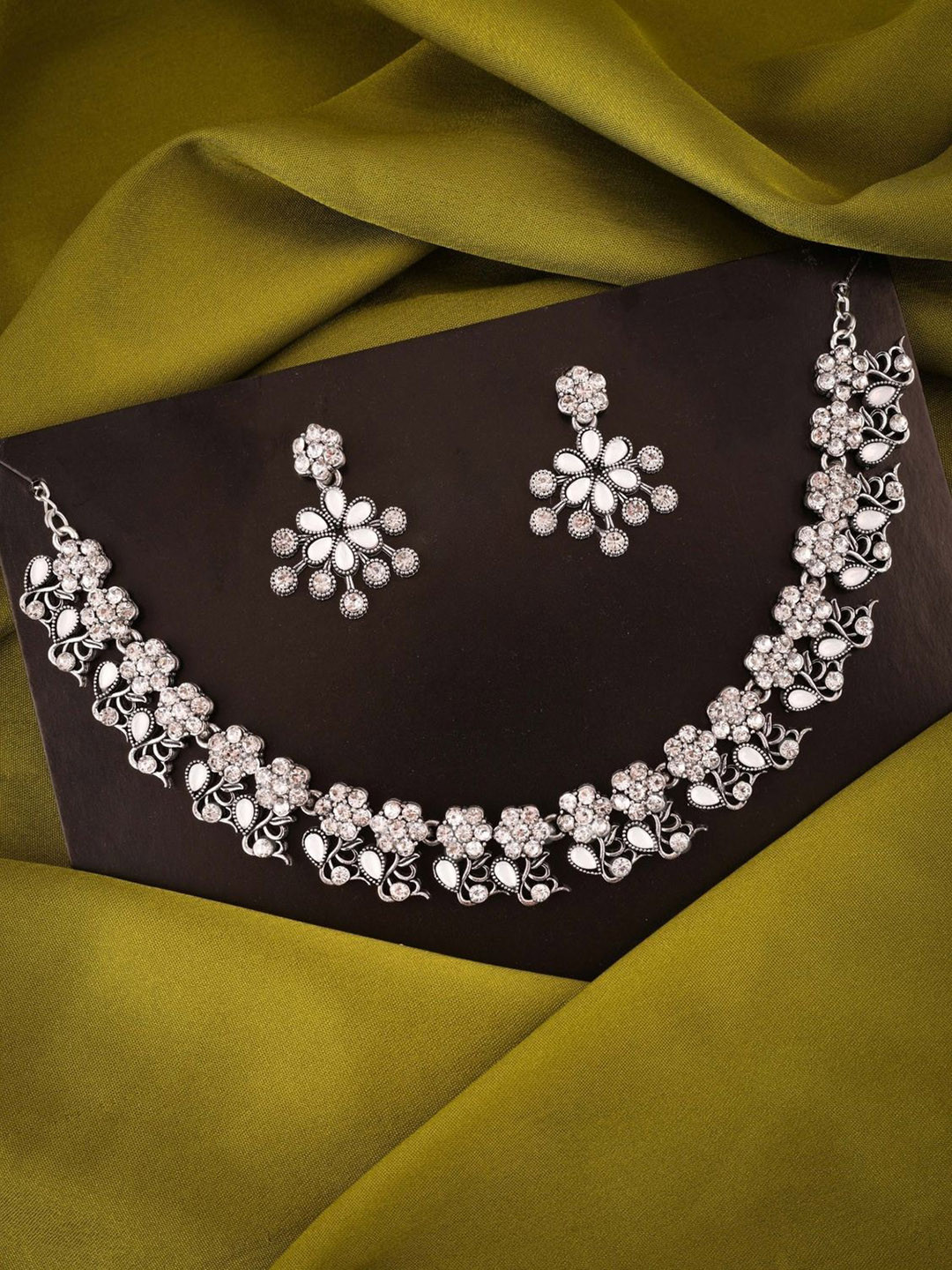 

Anouk Silver-Plated Artificial Stone-Studded Necklace And Earrings
