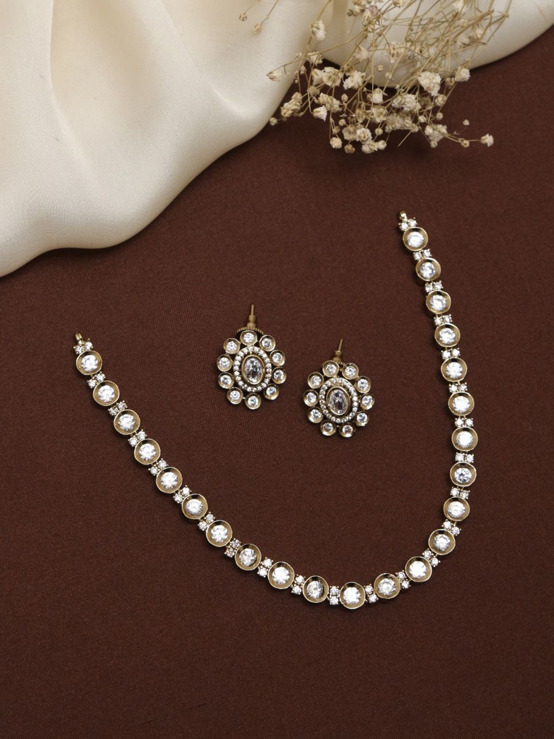 

Kattam Gold Plated Single Line AD Choker