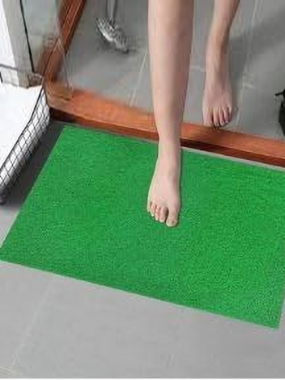

AMRO BEAUTILITY NEEDS Green & Grey 2 Pieces Anti-Skid Waterproof Doormats