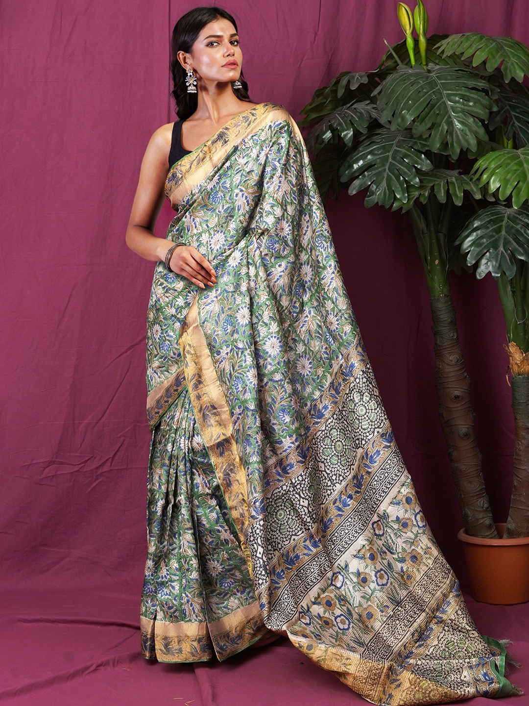 

Unnati Silks Floral Zari Pure Silk Tussar Saree, Green
