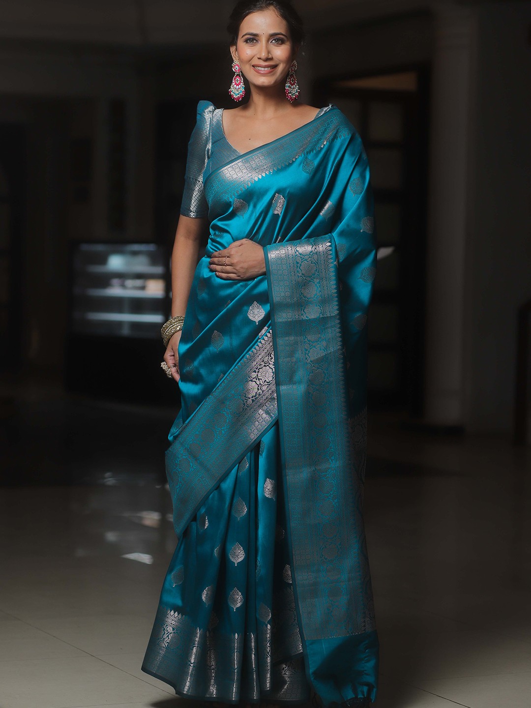 

Banarasee Ethnic Motifs Zari Silk Blend Banarasi Saree, Blue