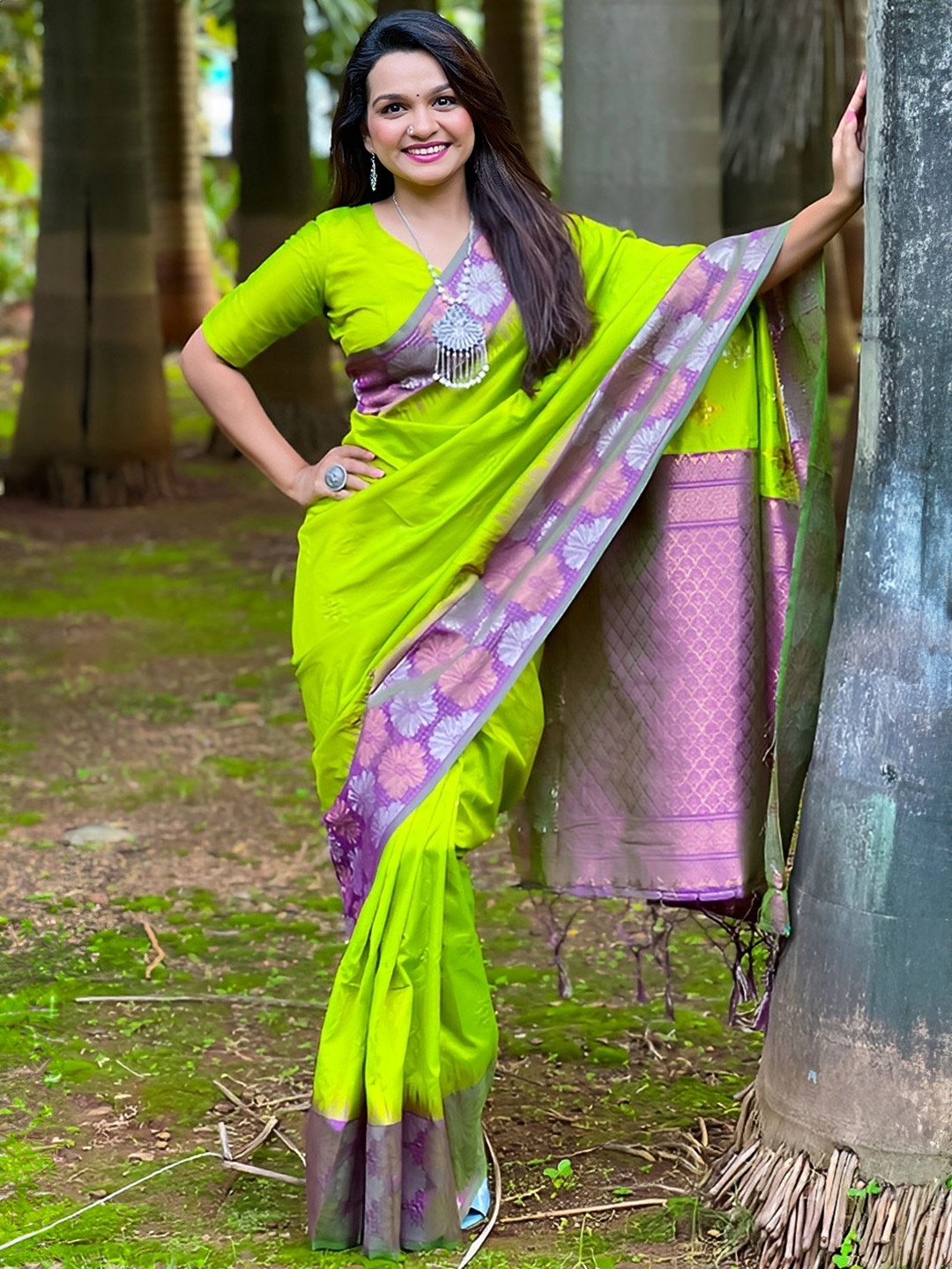 

Vintro Woven Design Zari Silk Blend Paithani Saree, Green
