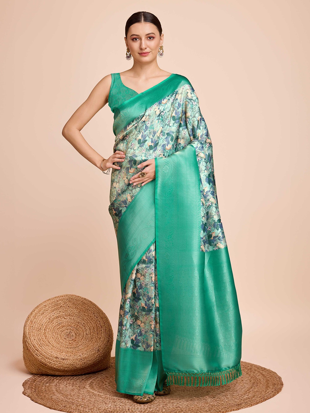 

DIVASTRI Woven Design Zari Ready to Wear Kanjeevaram Saree, Green