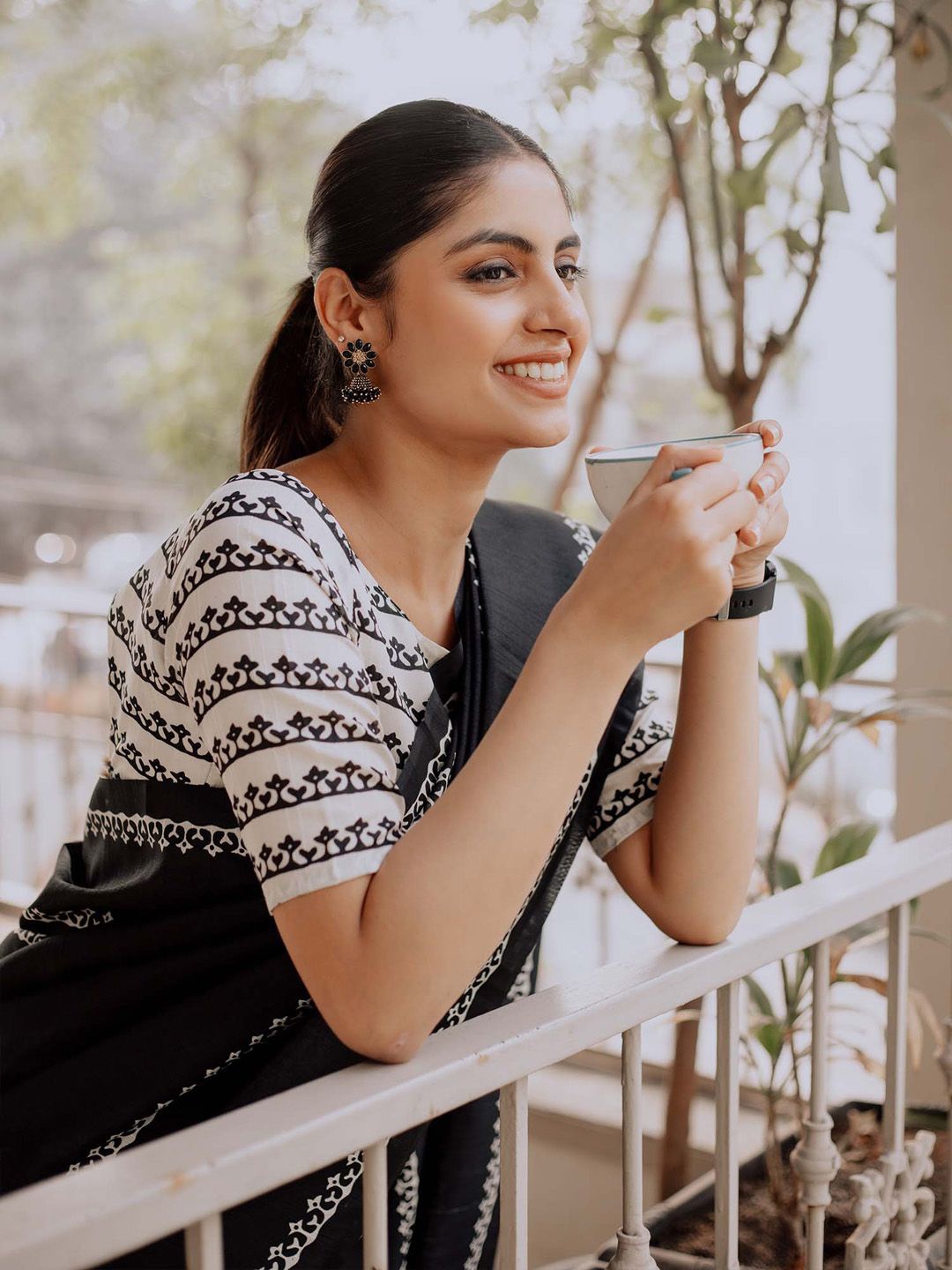 

KALINI Ethnic Motifs Silk Blend Block Print Saree, Black