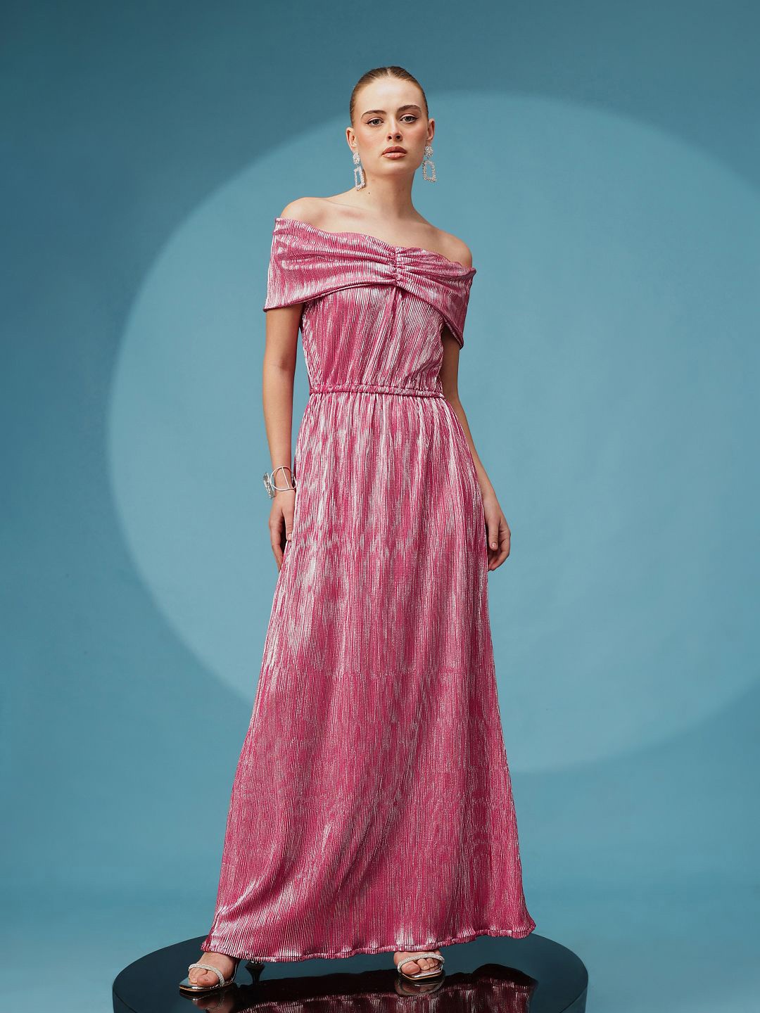 

The Roadster Lifestyle Co Women Off Shoulder Maxi Ready to Wear Dress, Pink