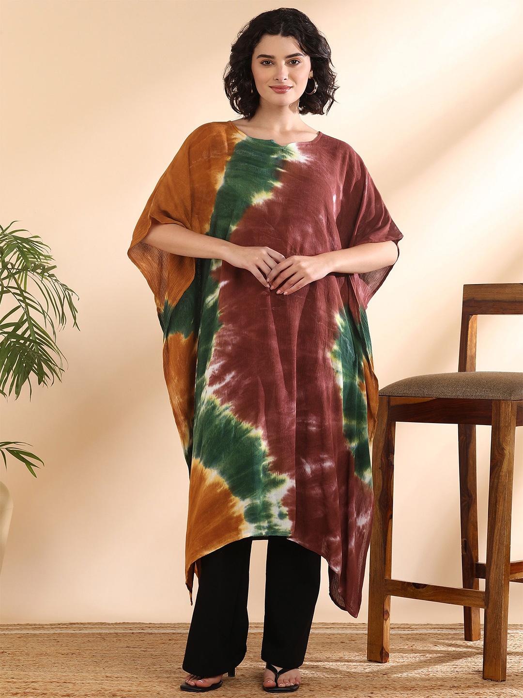 

Maaesa Abstract Dyed Flared Sleeves Kaftan Kurta, Brown