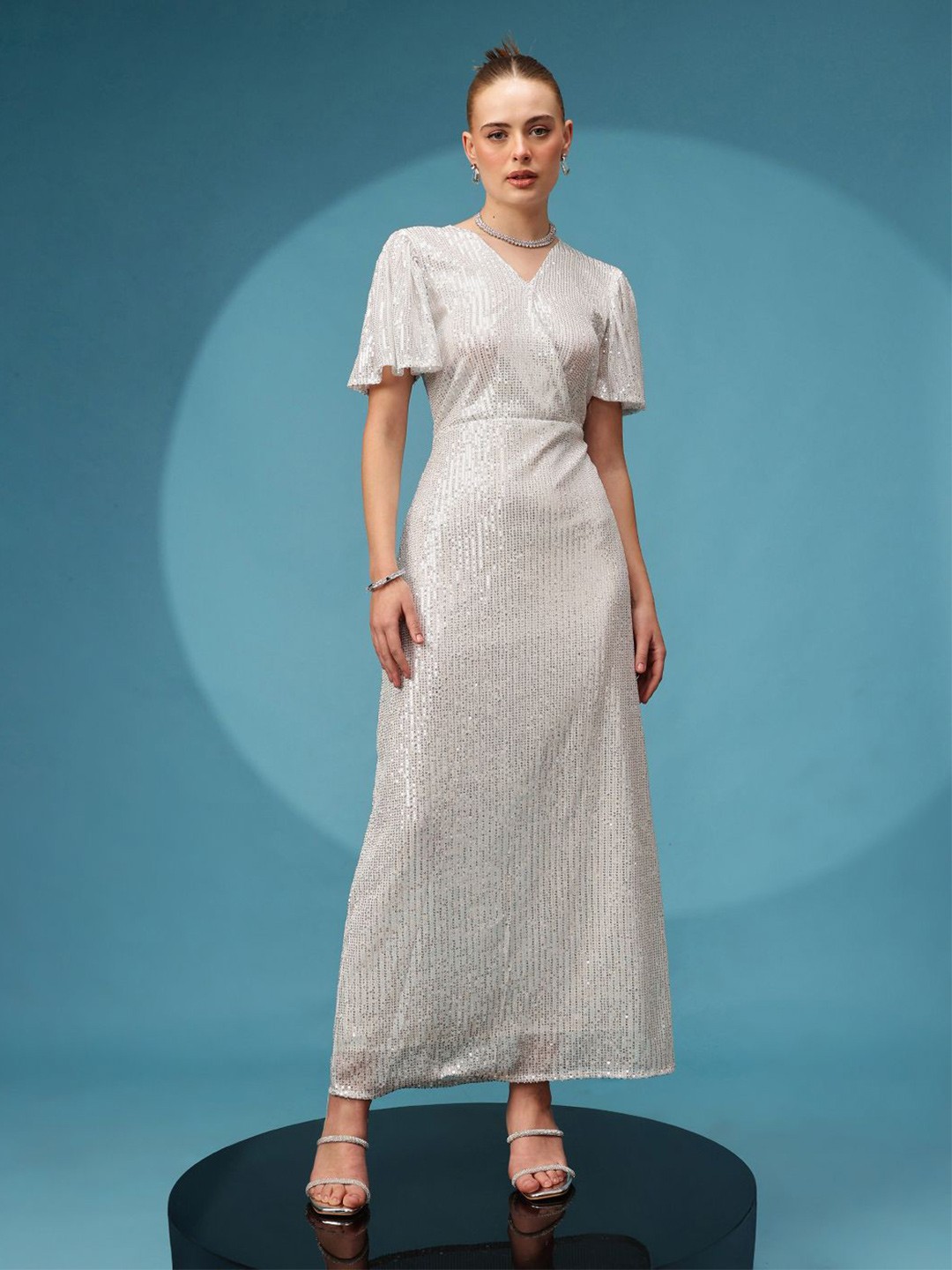 

The Roadster Lifestyle Co Women Embellished Flared Sleeves V Neck Maxi Dress, White