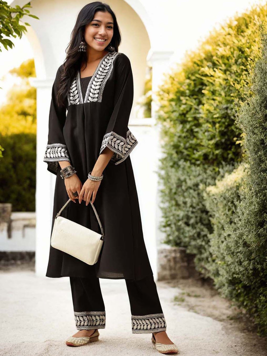 

Anouk Floral Printed Chanderi Silk V-Neck A-Line Kurta With Palazzos, Black