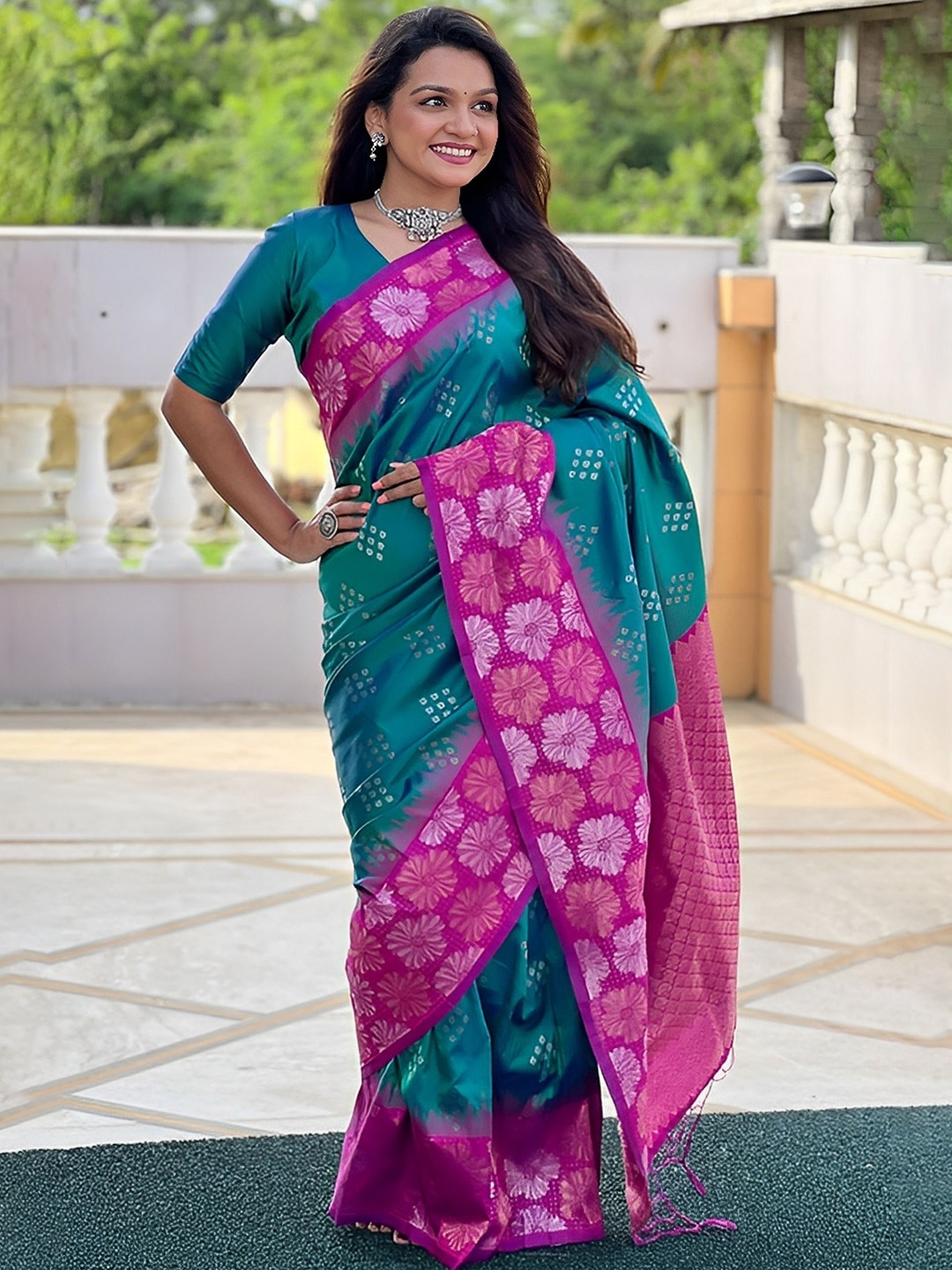 

Vintro Woven Design Zari Silk Blend Paithani Saree, Teal